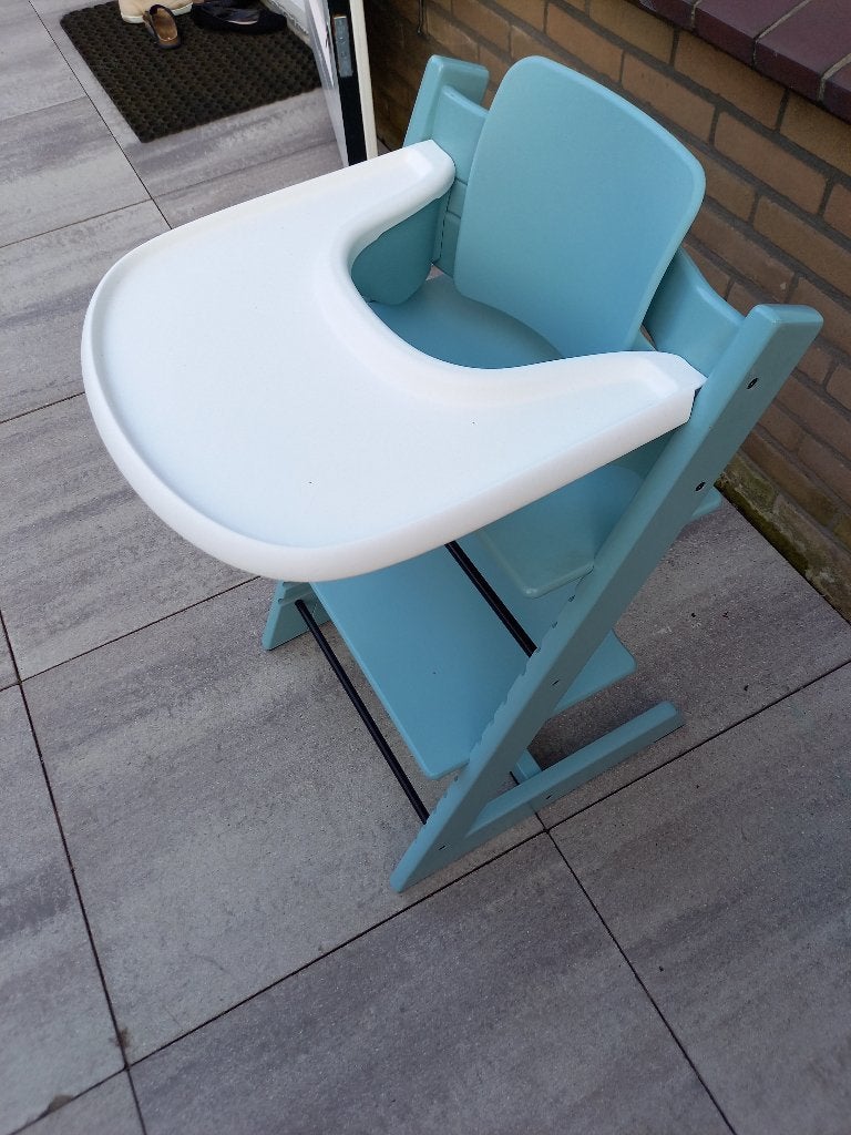 Stokke Tripp Trapp kinderstoel, met tafelblad en babyset, Ophalen, Gebruikt, Meegroeistoel, Afneembaar eetblad