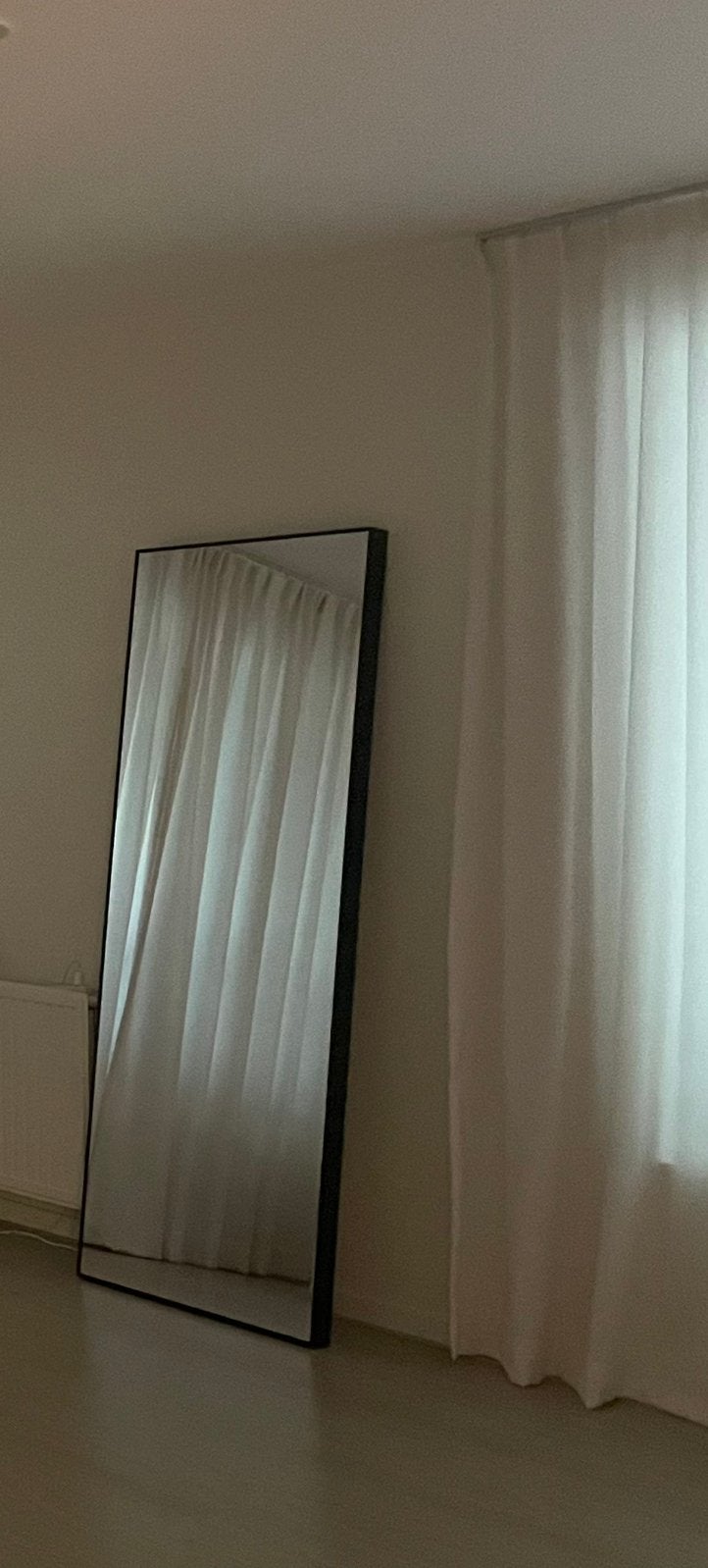 IKEA Hovet spiegel, Huis en Inrichting, Woonaccessoires | Spiegels, Ophalen, Minder dan 50 cm, Zo goed als nieuw, Minder dan 100 cm