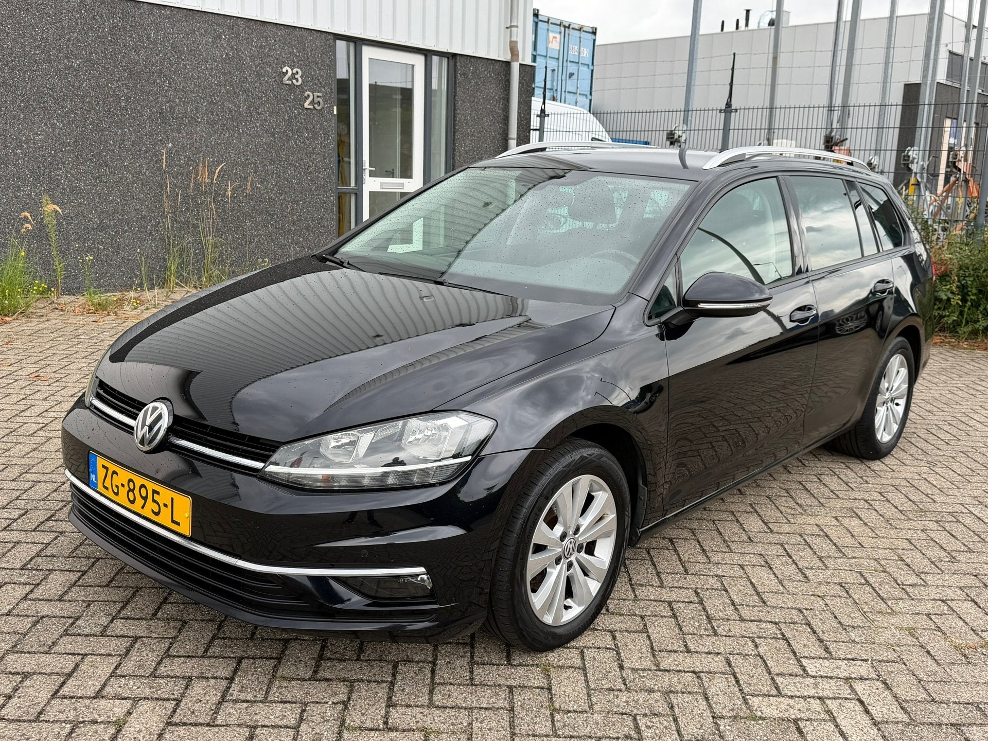 Volkswagen Golf Variant 1.6 TDI Comfortline Business 2019, Voorwielaandrijving, Gebruikt, 4 cilinders, Zwart