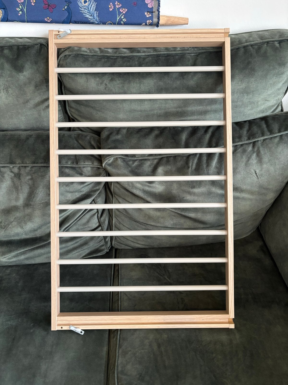 IKEA KOMPLEMENT Uittrekbare Broekhanger 100x58 cm, Ophalen, 100 tot 150 cm, Nieuw, Minder dan 100 cm