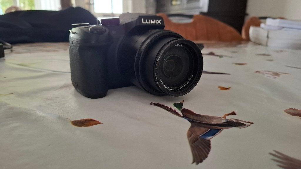 nette panasonic lumix fz300 met leuke extra's!, Audio, Tv en Foto, Fotocamera's Digitaal, Ingebouwde flitser, Gebruikt, Panasonic