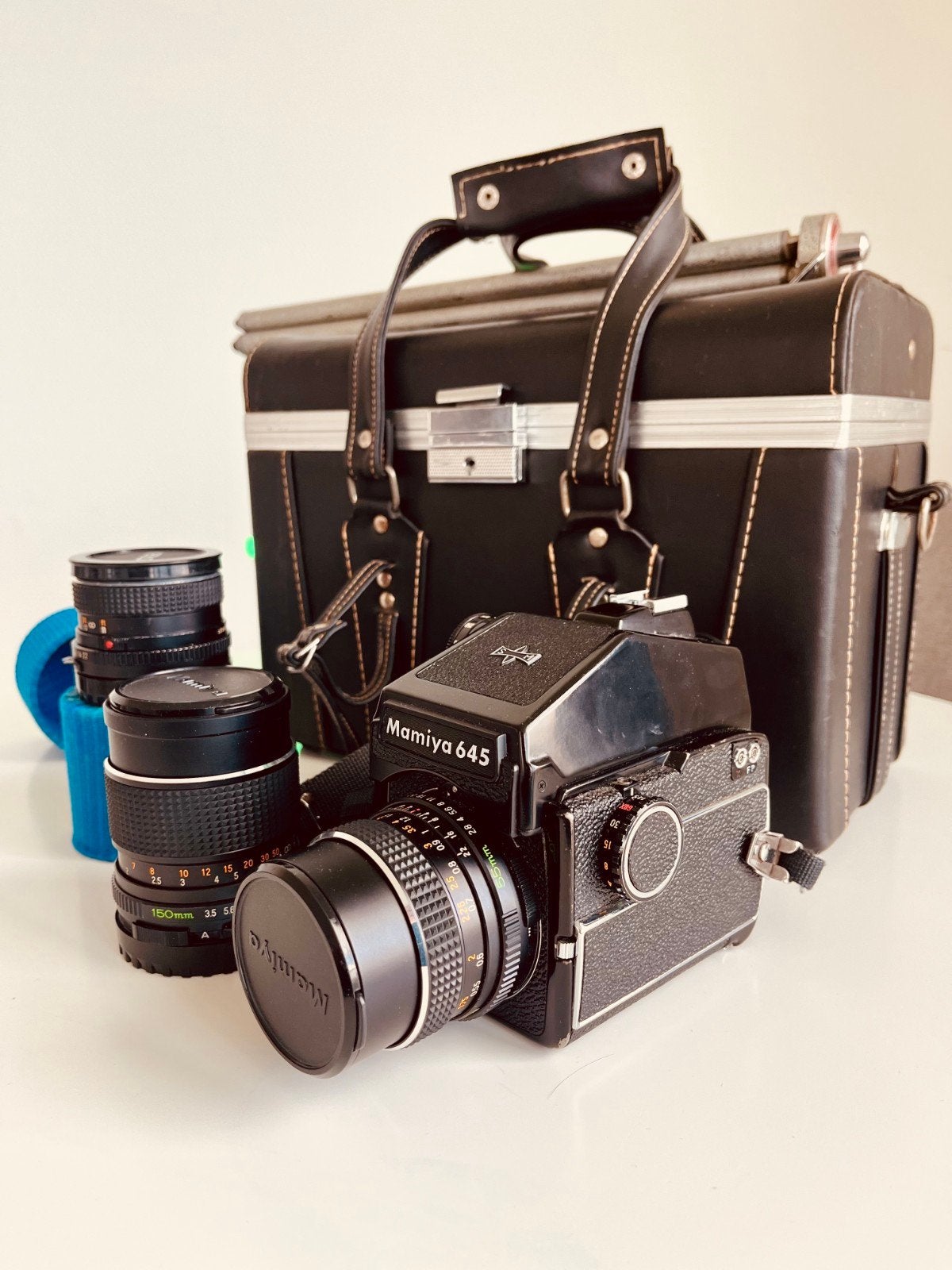 Mamiya 645 Medium Formaat Camera met 3 lenzen en koffer, Ophalen of Verzenden, Gebruikt, Spiegelreflex, Overige Merken