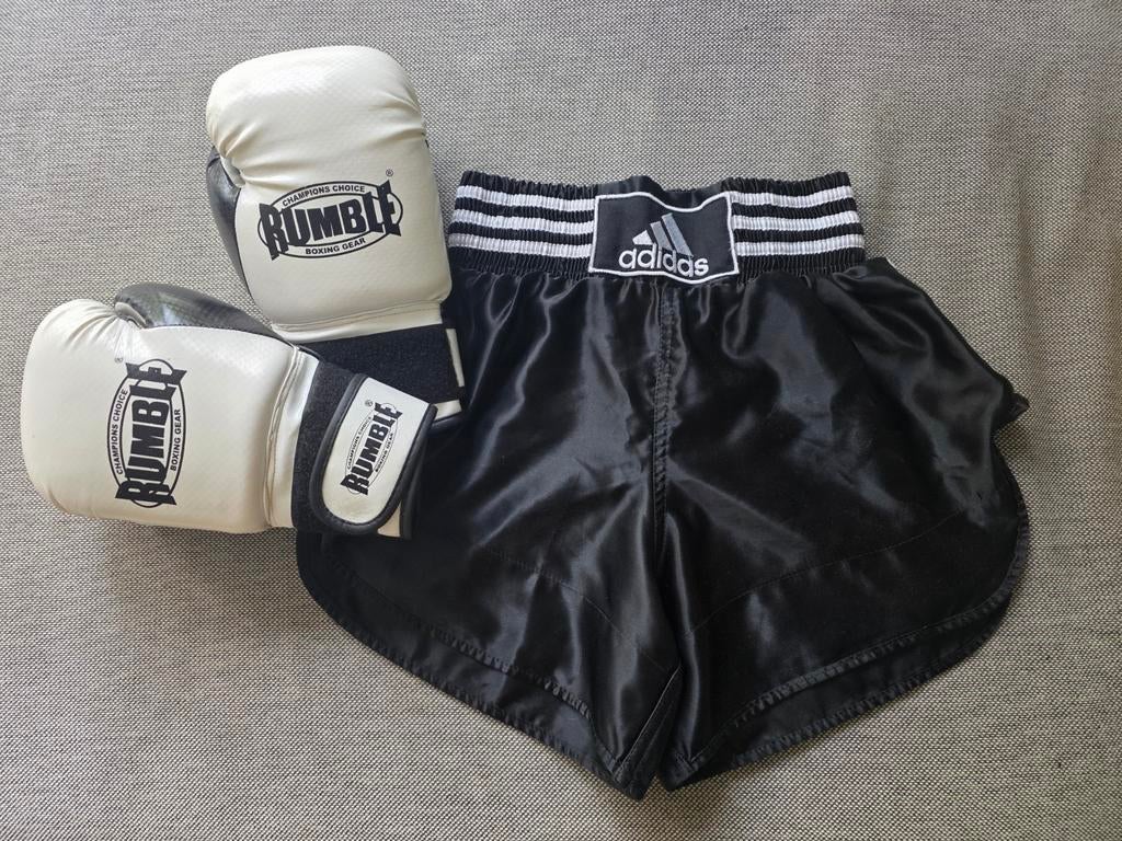 Bokshandschoenen Rumble & Adidas boksbroekje, Ophalen