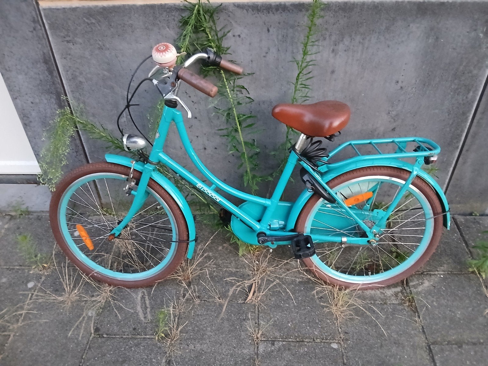 Leuke kinderfiets - turquoise met bruine accenten, Fietsen en Brommers, Fietsen | Kinderfietsjes, Ophalen of Verzenden, 16 tot 20 inch
