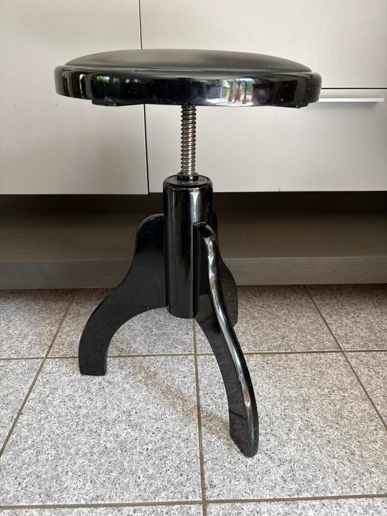 Mooie Klassieke zwarte Pianokruk  - In Hoogte Verstelbaar, Muziek en Instrumenten, Piano's, Zo goed als nieuw, Zwart, Hoogglans