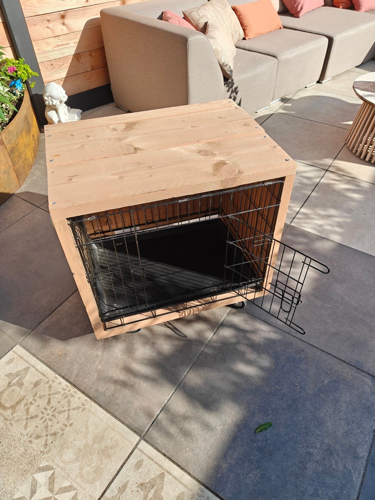 bench met ombouw 59 breed en 50 hoog, Ophalen, Zo goed als nieuw