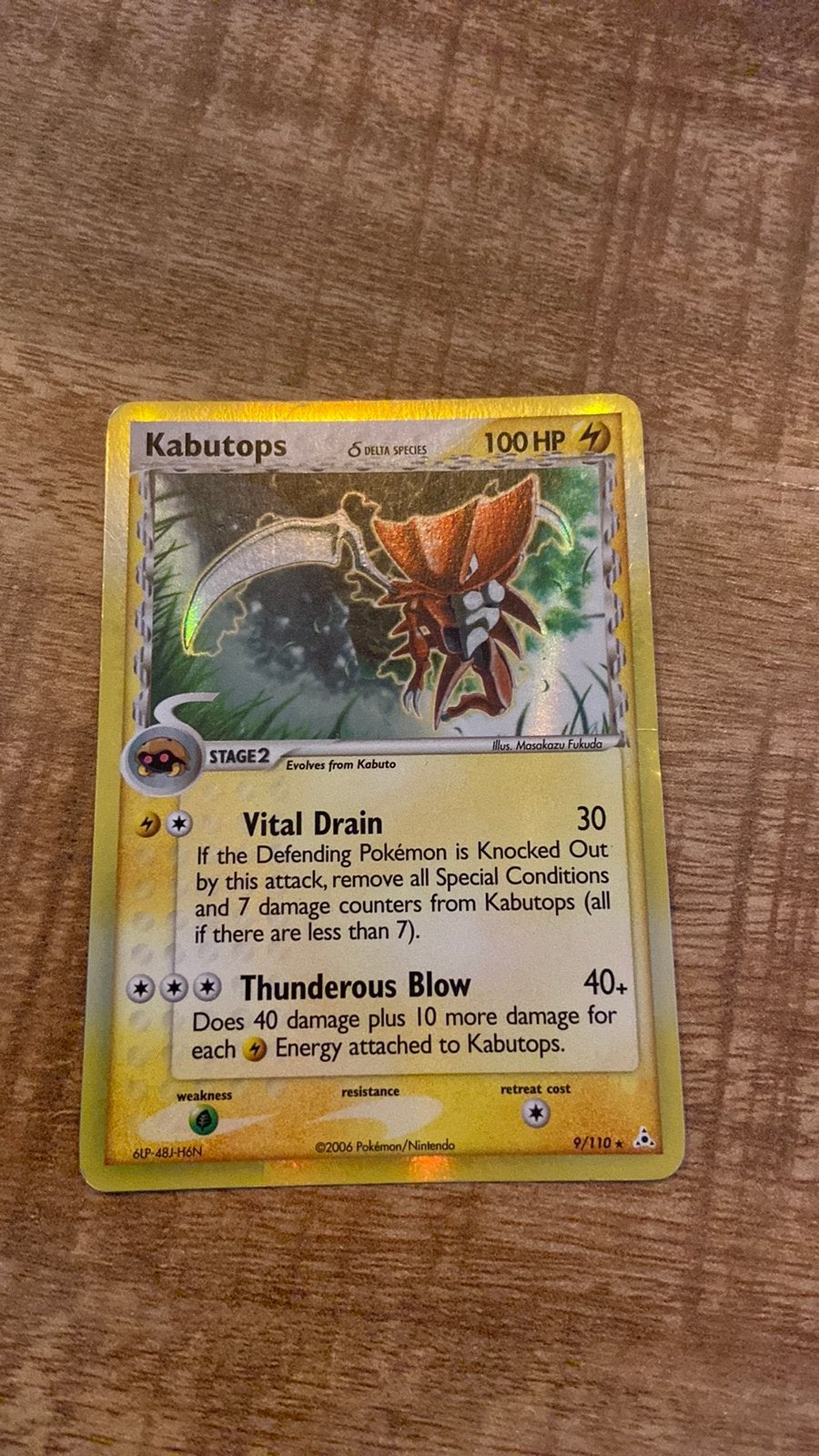 Kabutops 9/110 holo near mint, Ophalen of Verzenden, Zo goed als nieuw