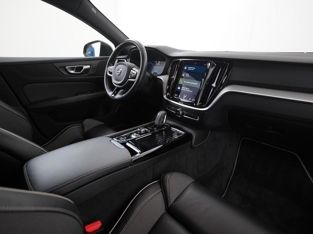 Volvo V60 2.0 T6 Recharge AWD R-Design | Trekhaak | 360 Came, Auto's, Volvo, 12 maanden, Gebruikt, Euro 6, 4 cilinders