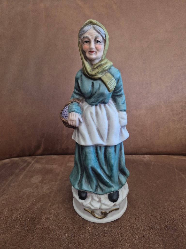 Prachtig Vintage Homco Beeldje ‘ Oude Vrouw met Fruitmand ’, Verzamelen, Ophalen of Verzenden, Zo goed als nieuw, Mens
