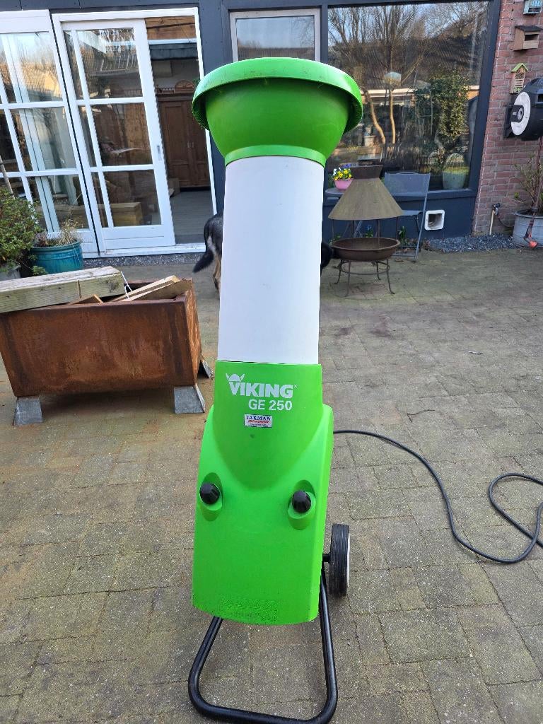 Viking hakselaar groot onderhoud gehad, Tuin en Terras, Hakselaars, Ophalen, Zo goed als nieuw, Elektrisch, Viking