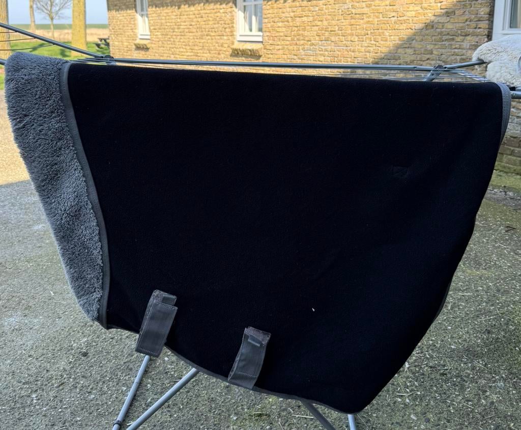 Halsdeken maat L Dominick Horsewear, Dieren en Toebehoren, Paarden en Pony's | Dekens en Dekjes, Ophalen of Verzenden, Zo goed als nieuw