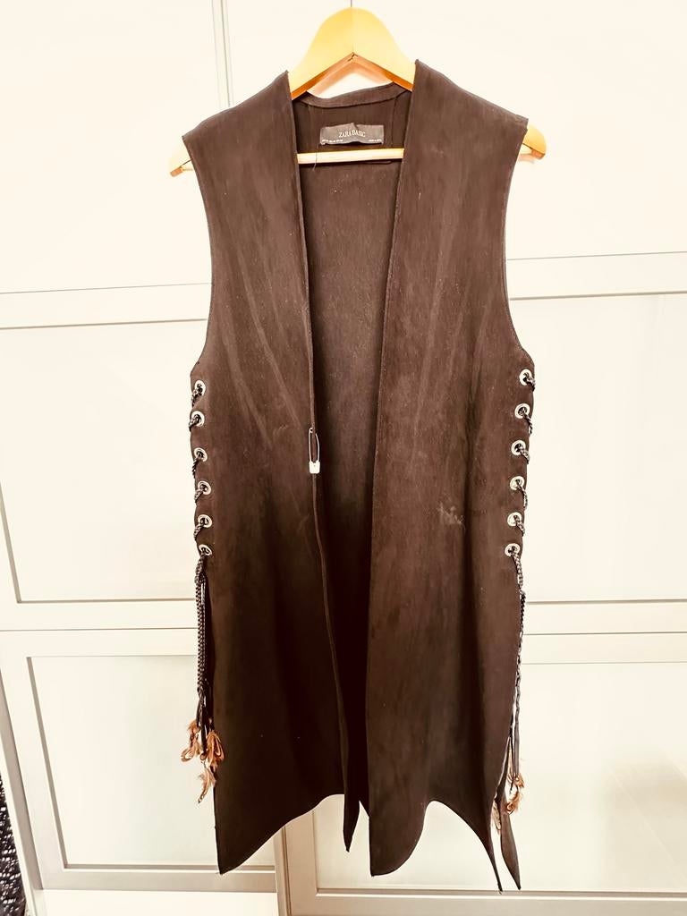 Zara jasje/gilet in suède-look met vetersluiting, Kleding | Dames, Bodywarmers, Ophalen of Verzenden, Gedragen, Maat 38/40 (M)