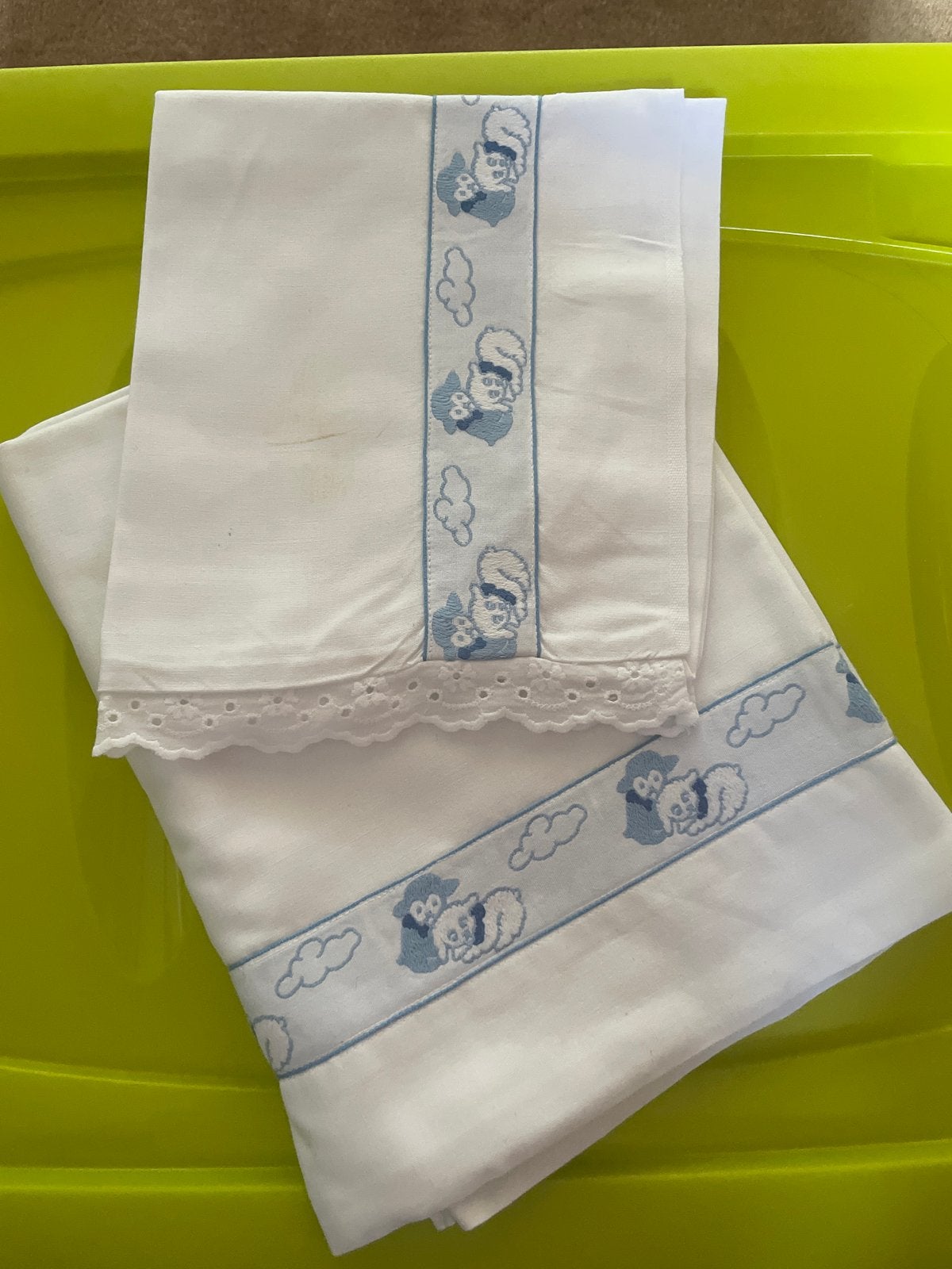Ledikant deken met sloopje, blauw, schaap, kanten randje, Gebruikt, Ophalen of Verzenden, Deken of Dekbed, Jongetje of Meisje