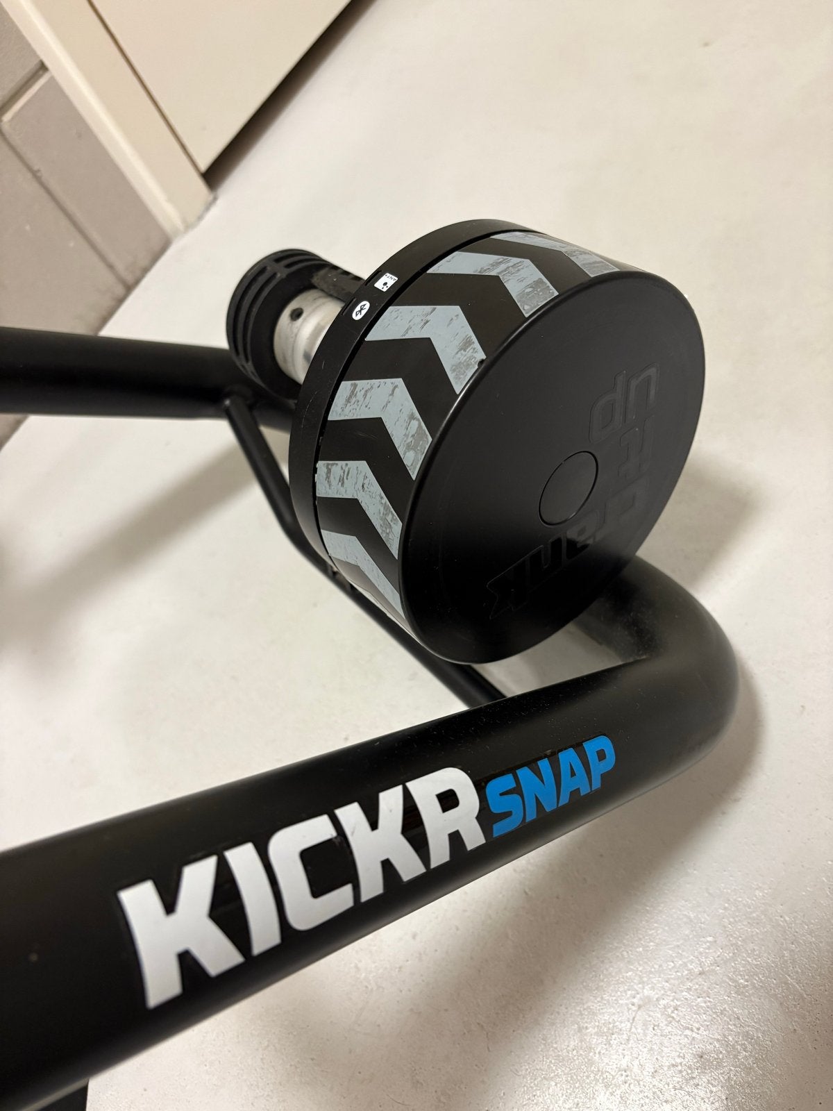 Wahoo Kickr Snap Fietstrainer - Smart Wheel-On Trainer, Gebruikt, Carbon, Meer dan 20 versnellingen, Ophalen