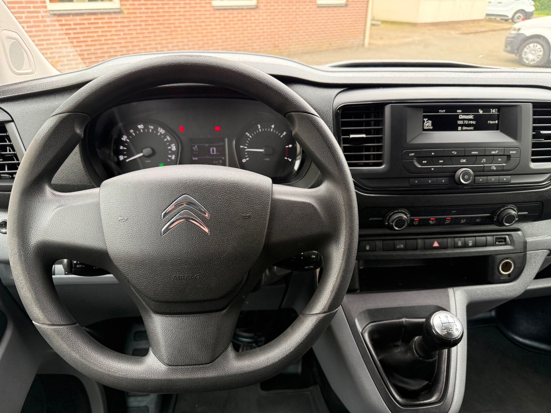 Citroen Jumpy 1.6 BlueHDI 95 Club M airco cruise optioneel m, Auto's, Bestelauto's, Voorwielaandrijving, Euro 6, Wit, Bedrijf