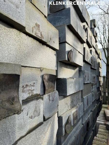 250 stuks antrac. nat.steen border-randen band 23/24x30x10cm, Tuin en Terras, Tegels en Klinkers, Bij dit gebruikte product niet meer te achterhalen.
