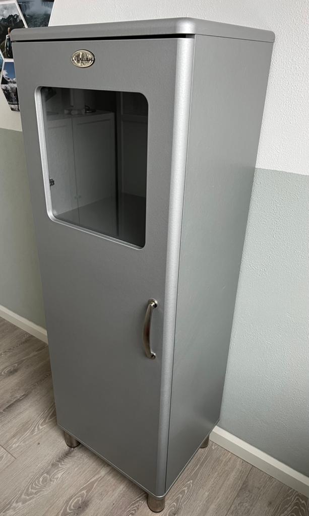 Vitrinekast zilver-grijs retro, Huis en Inrichting, Ophalen, Gebruikt, 100 tot 150 cm, 50 tot 100 cm