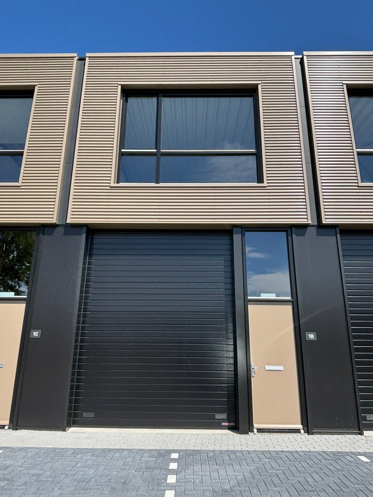 Bedrijfshal met kantoor 136 m² | Bladel, 136 m², Huur, Bedrijfsruimte