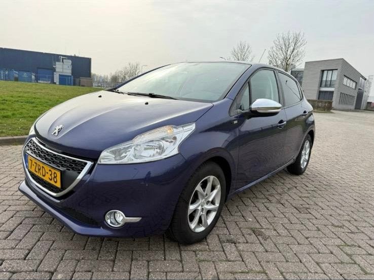 Peugeot 208 1.2 VTI 60KW/82PK, Auto's, Voorwielaandrijving, 31 €/maand, 1199 cc, Blauw