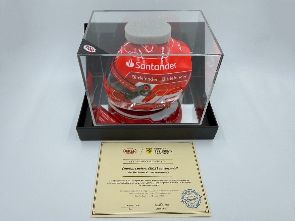 1/2 casque helmet F1 Leclerc 2023 Las Vegas Ferrari signed, Verzamelen, Ophalen of Verzenden, Zo goed als nieuw, Formule 1
