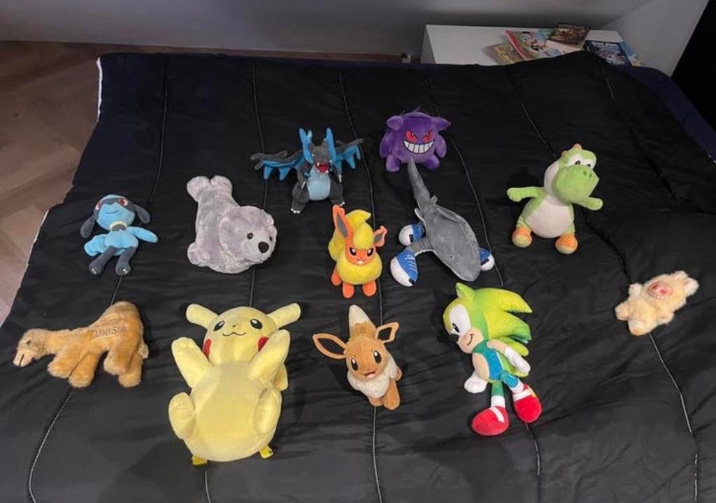 Knuffels viir weinig.nieuwstaat pikachu pokemon sonic, Ophalen of Verzenden, Zo goed als nieuw