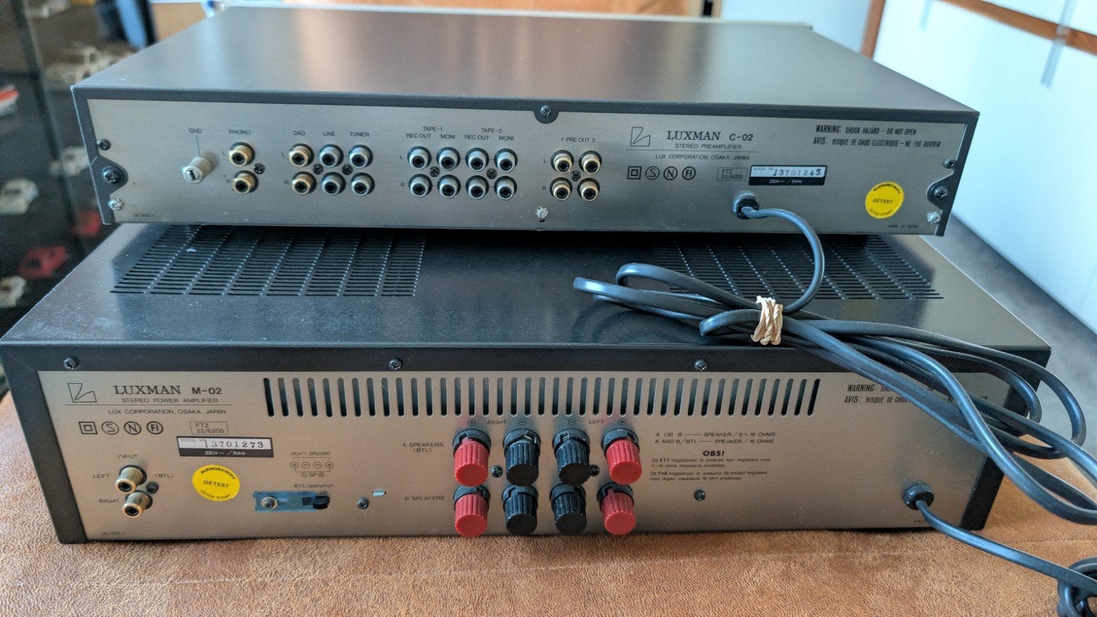 Foto 7 van Luxman C-02 Voorversterker en M-02 Eindversterker Set
