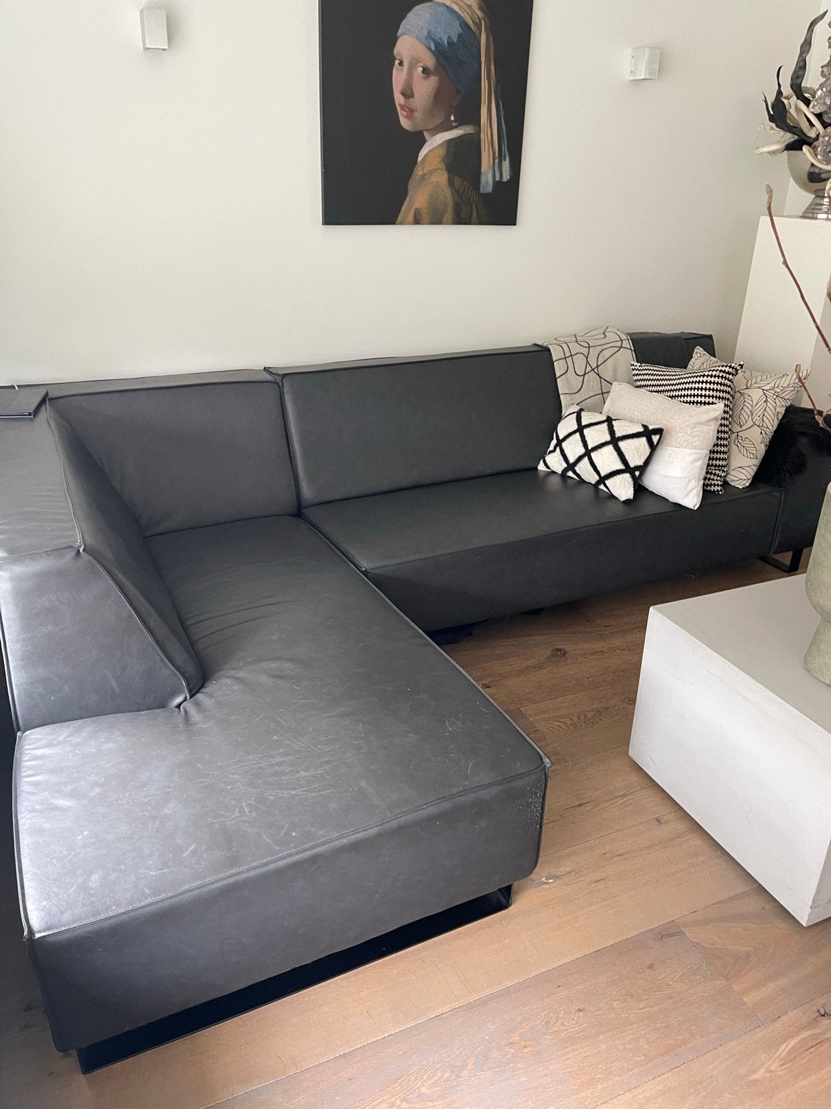 Zwarte hoekbank met lichte gebruikssporen, Ophalen, Gebruikt, 100 tot 125 cm, Hoekbank