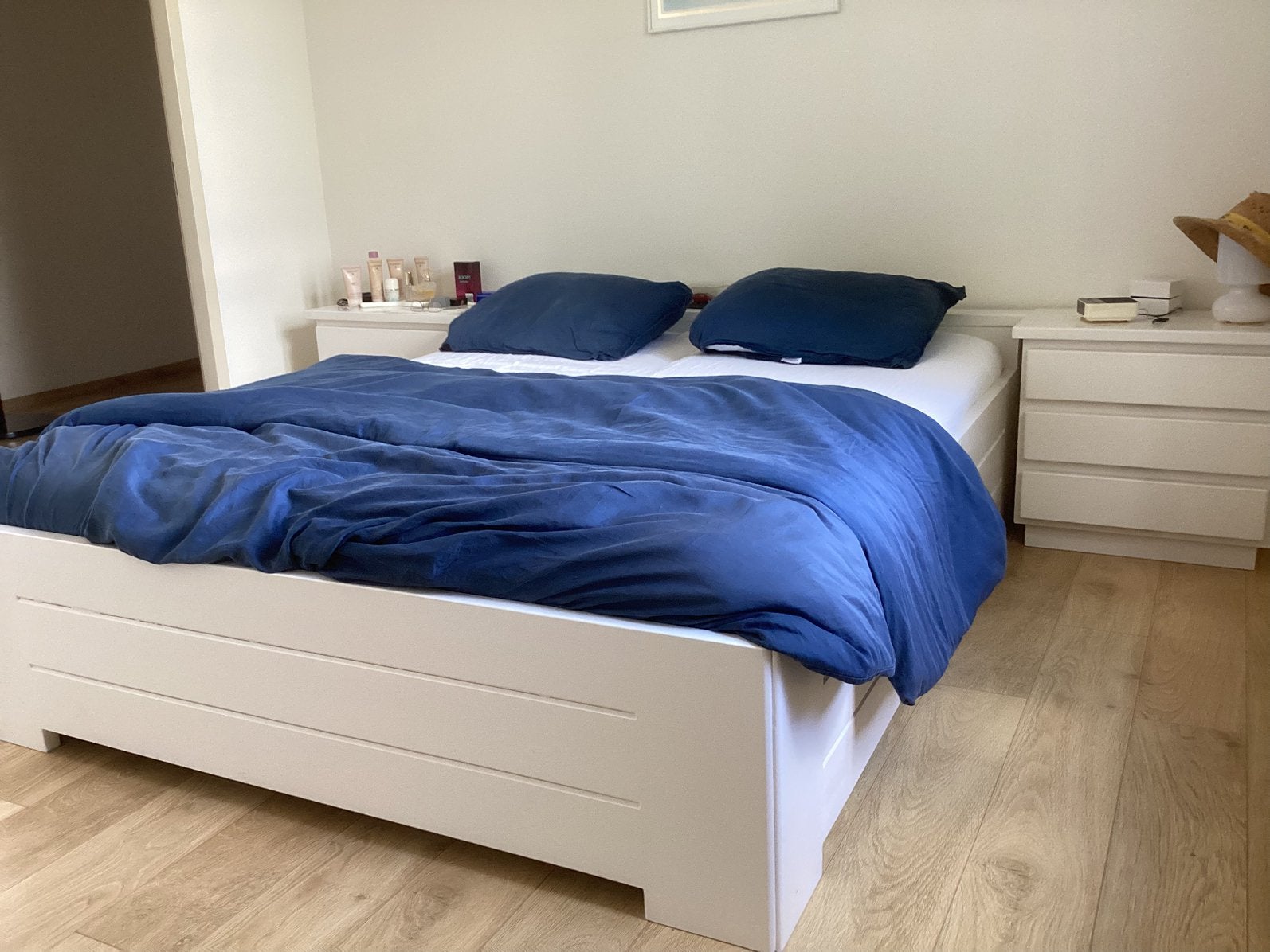 Slaapkamer ombouw met twee nachtkastje, Ophalen, Zo goed als nieuw, Tweepersoons