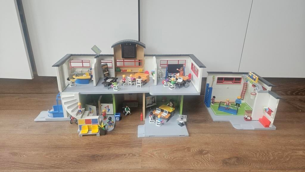 Zeer complete playmobil school met gymzaal, Ophalen of Verzenden, Zo goed als nieuw