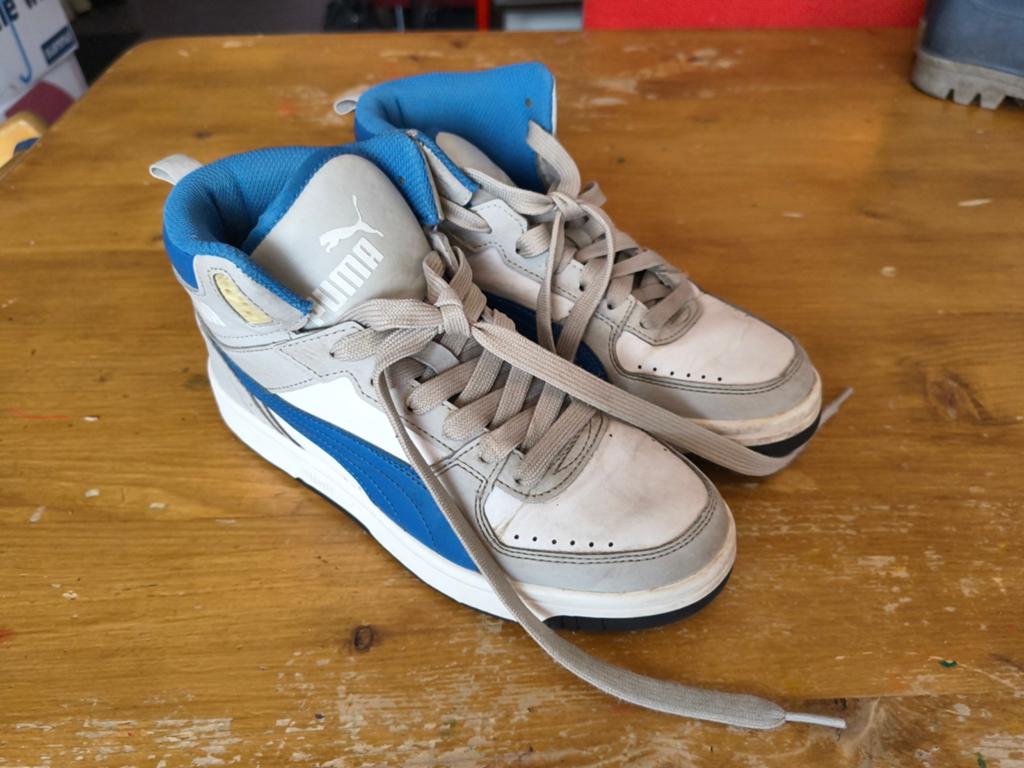 Puma sneakers hoog model maat 27, Kinderen en Baby's, Kinderkleding | Schoenen en Sokken, Gebruikt, Puma, Ophalen of Verzenden