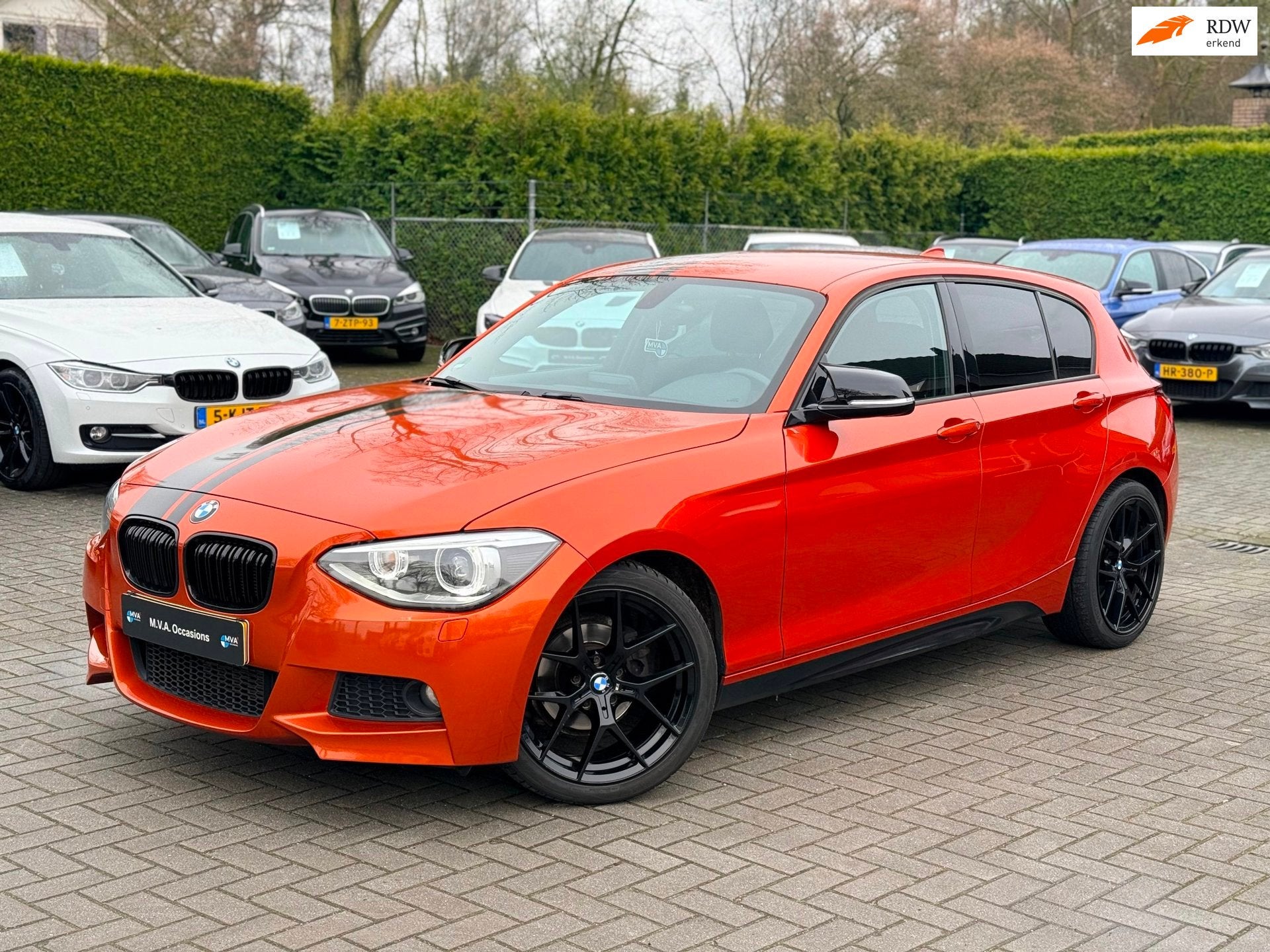 BMW 1-serie 116i Business+ M sport|Nieuwe Ketting + Klepseal, Auto's, BMW, Gebruikt, Zwart, Alcantara, 650 kg