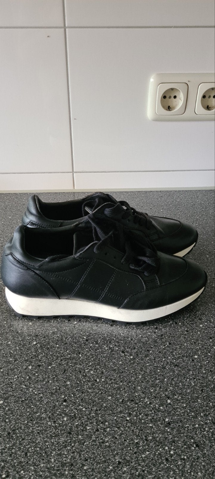 dames schoenen  maat 39 merk claudia strater  Amsterdam, Ophalen of Verzenden, Nieuw, Zwart, Sneakers of Gympen