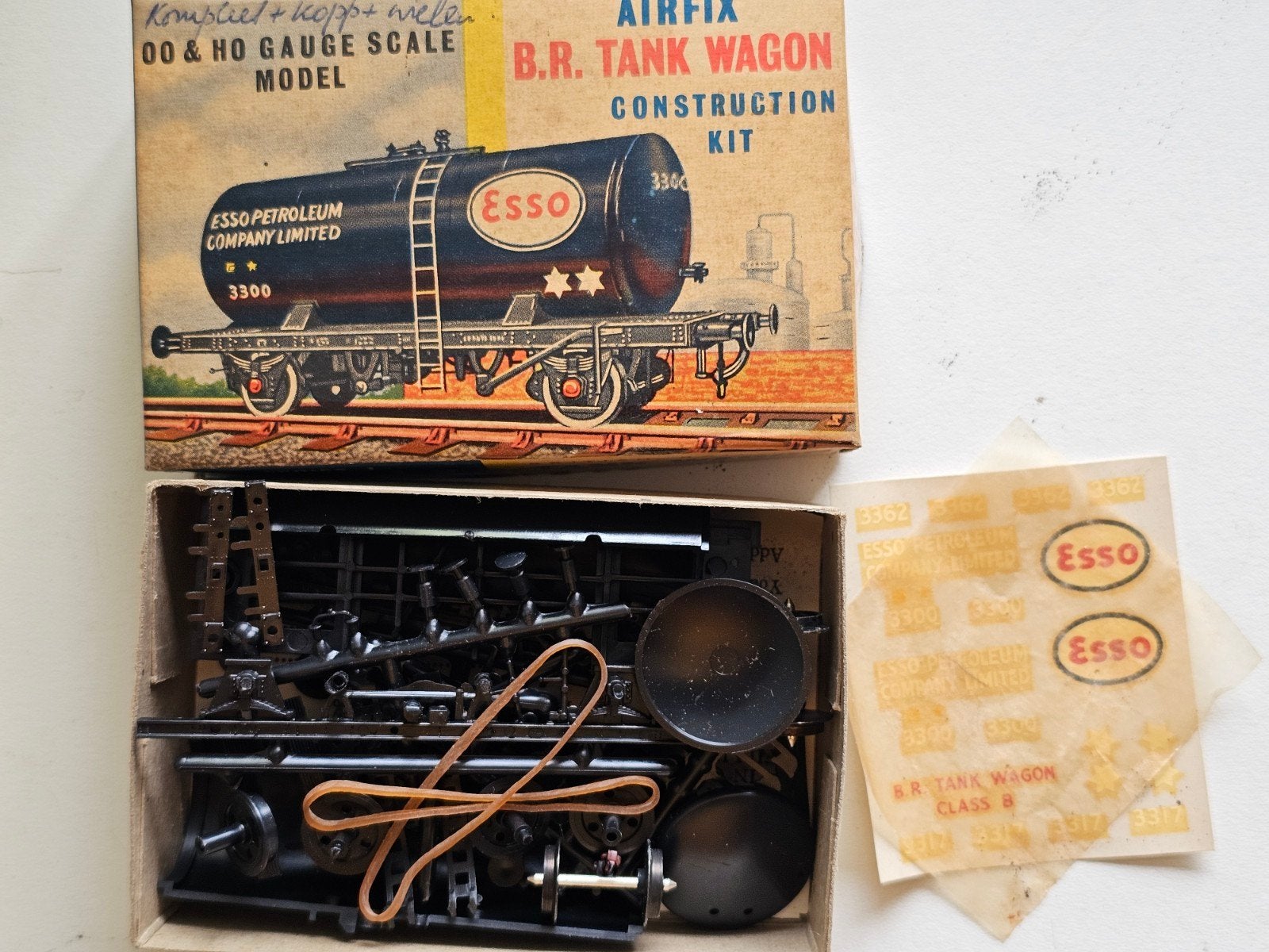 Airfix HO Esso Ketelwagen Bouwpakket Nieuw in Doos, Ophalen of Verzenden, Nieuw, Wagon, Overige merken