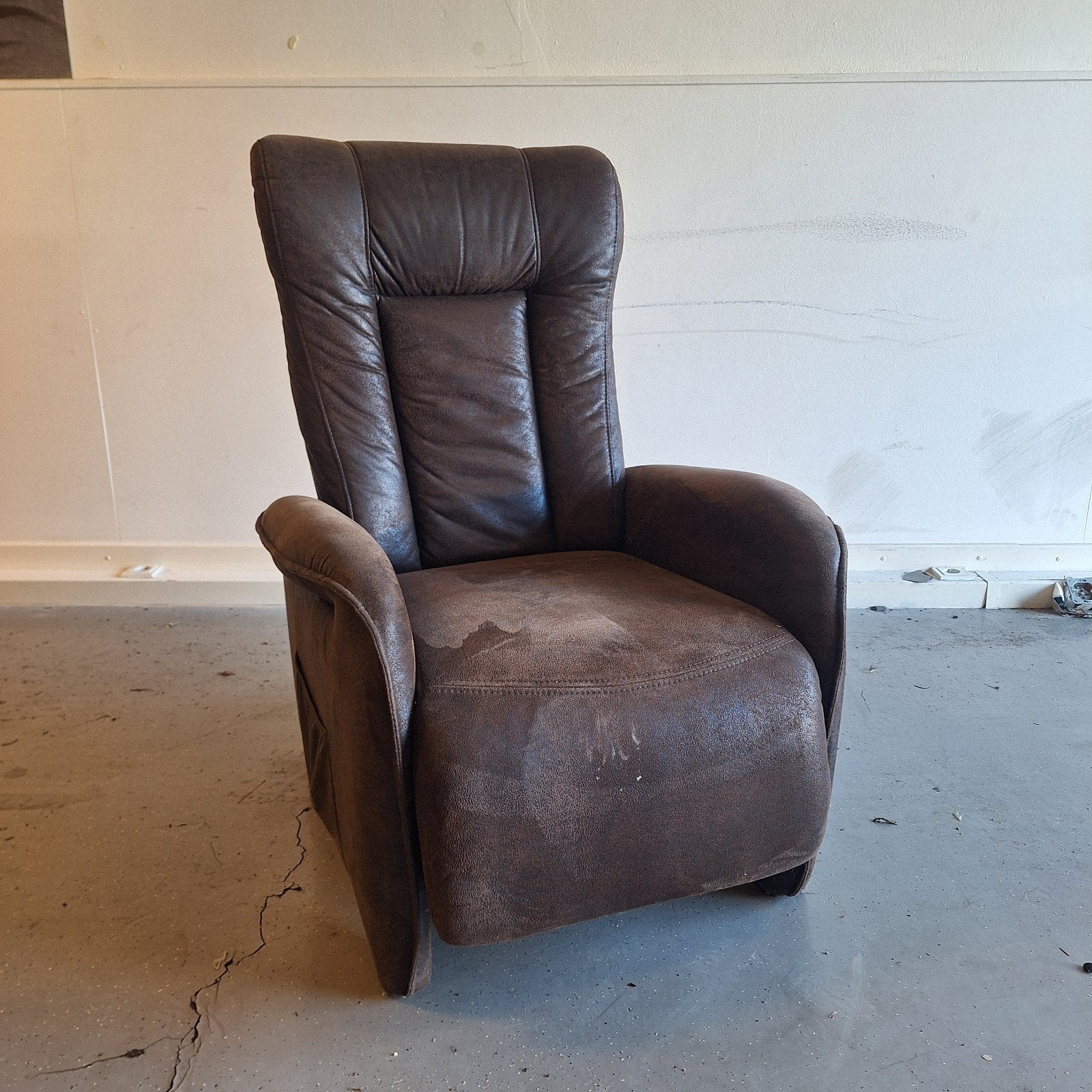 Comfortabele bruine relaxfauteuil, Ophalen, Gebruikt, Onbekend, Onbekend@voorbeeld.nl