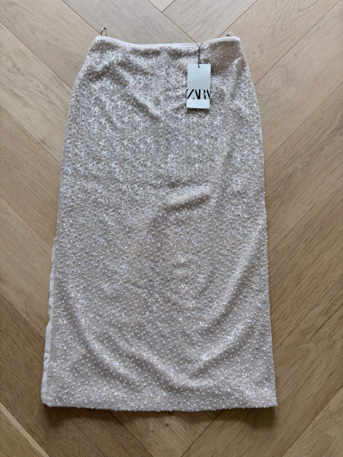 Zara midi rok met pailletten en parels - maat m- Nieuw, Kleding | Dames, Maat 38/40 (M), Beige, Nieuw, Ophalen of Verzenden