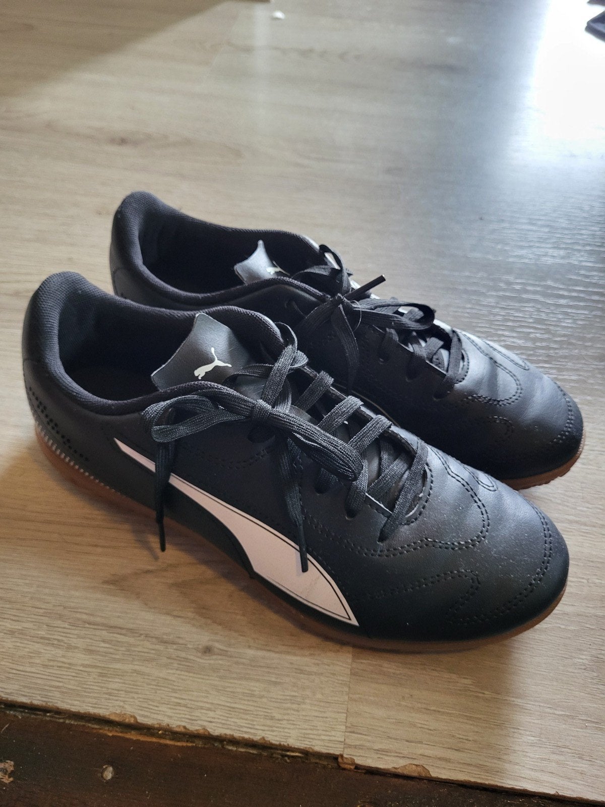 Puma sportschoenen zaalschoenen maat 40, Kleding | Heren, Puma, Zwart, Ophalen of Verzenden, Sneakers of Gympen