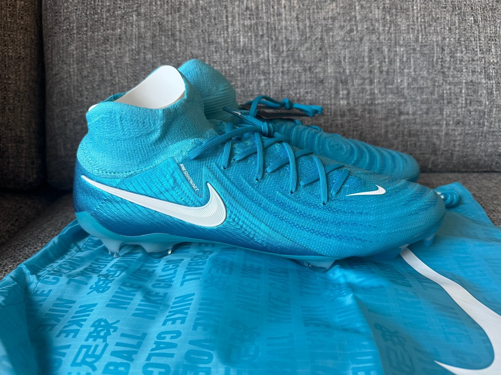Nike Phantom Luna Elite FG maat 47, Sport en Fitness, Voetbal, Maat XS of kleiner, Schoenen, Nieuw, Ophalen of Verzenden