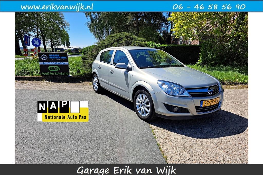 Opel Astra 1.6 16V Temptation 5 deurs Airco/Cruise Control, Voorwielaandrijving, 15 km/l, Gebruikt, 4 cilinders