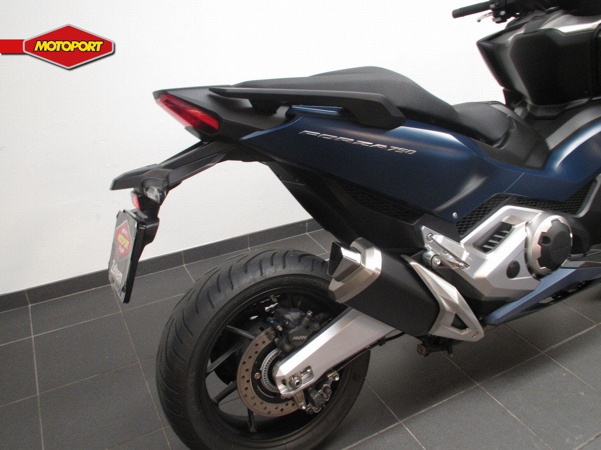 Honda FORZA 750 (bj 2021), Scooter, Doornveld 180-184
B-1731  ZELLIK, BE, Honda Motor Europe Ltd, Belgian Branche, Bedrijf