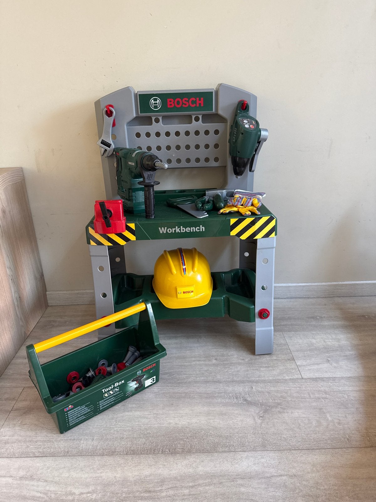 Bosch Gereedschapsbank met toebehoren, Ophalen, Zo goed als nieuw, Knutselen