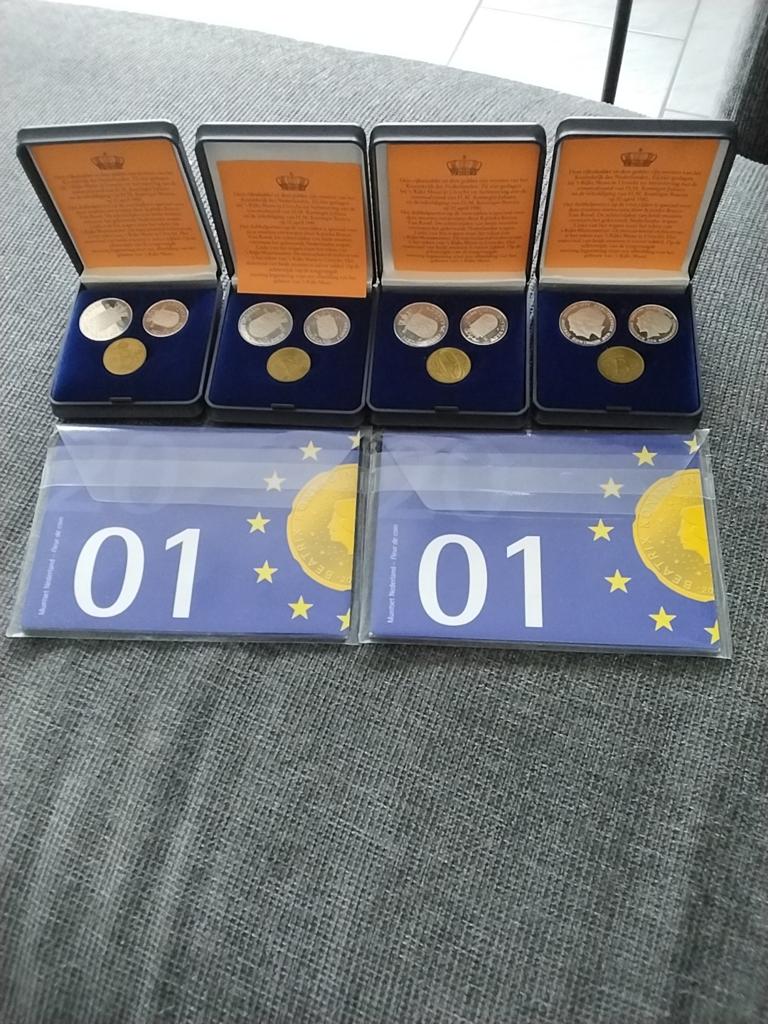 4 Gulden setjes 1980 en 2 maal 2001, Postzegels en Munten, Munten | Nederland, Ophalen of Verzenden, Koningin Beatrix