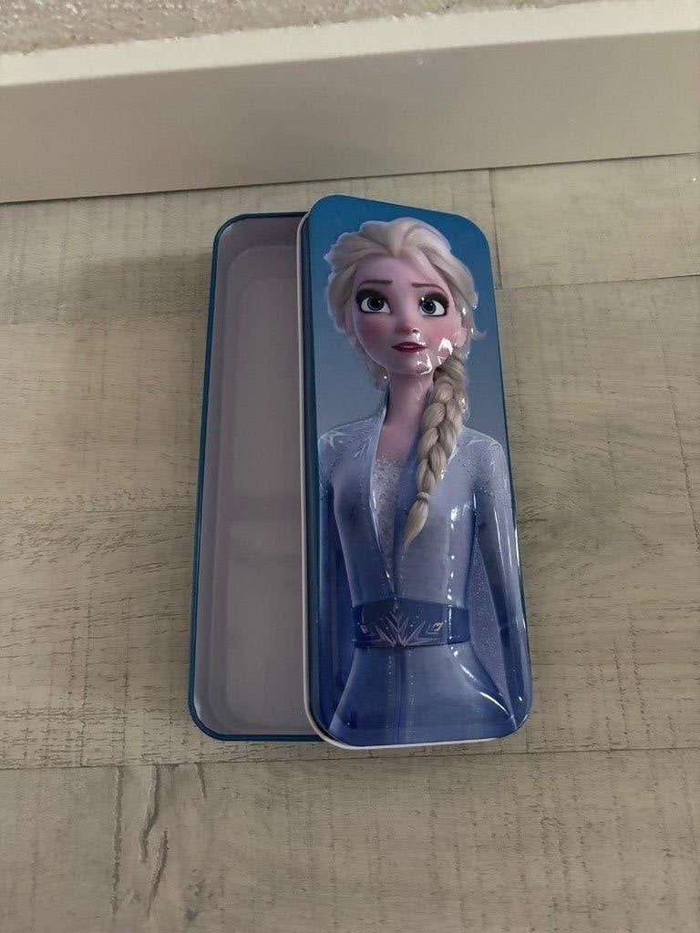 Als nieuw! Pennendoos / etui Disney Elsa Frozen 3D effect!, Verzamelen, Disney, Zo goed als nieuw, Pen, Potlood of Stift, Overige figuren