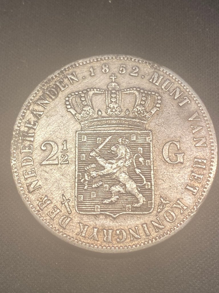 Zilveren 2½ Gulden Willem III uit 1852 bodemvondst, Koning Willem III, Zilver, Ophalen of Verzenden, Losse munt