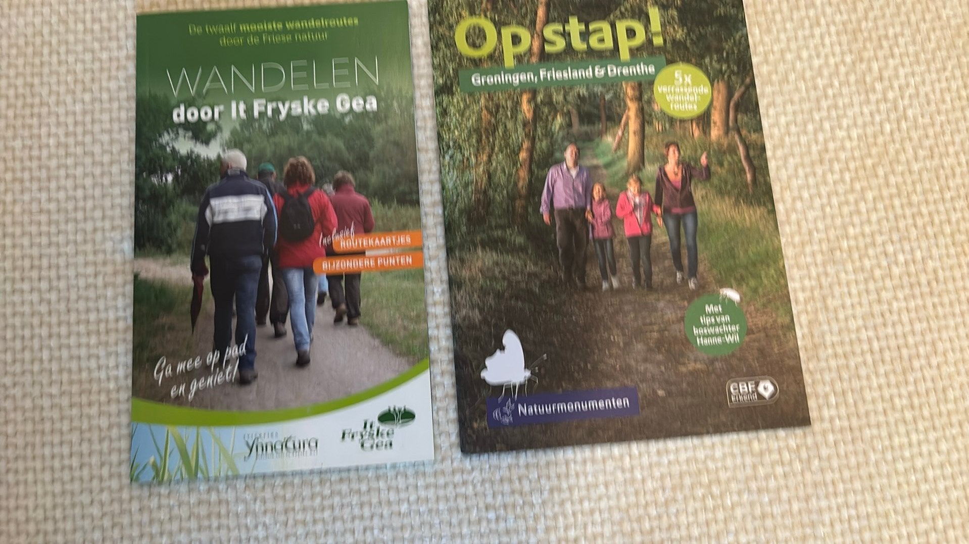 2 boekjes met wandelroutes it Fryske Gea/Naatuurmonumenten, Ophalen of Verzenden, Zo goed als nieuw, Bloemen, Planten en Bomen