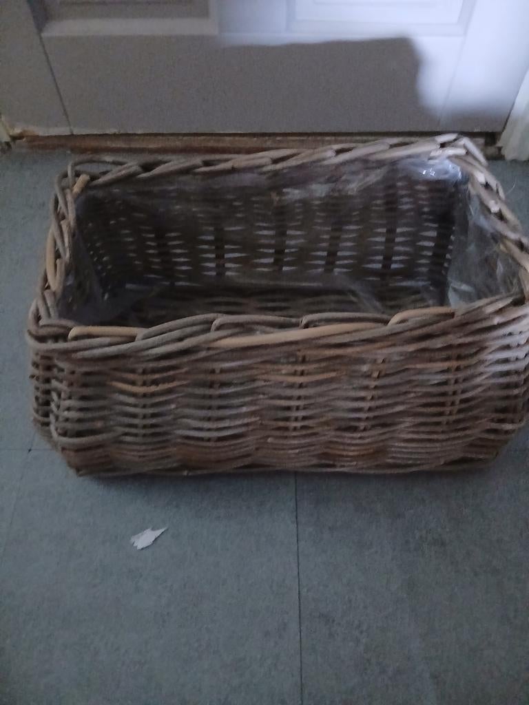 Vensterbank  mand, Huis en Inrichting, Ophalen of Verzenden, Gebruikt, Bruin, Overige materialen
