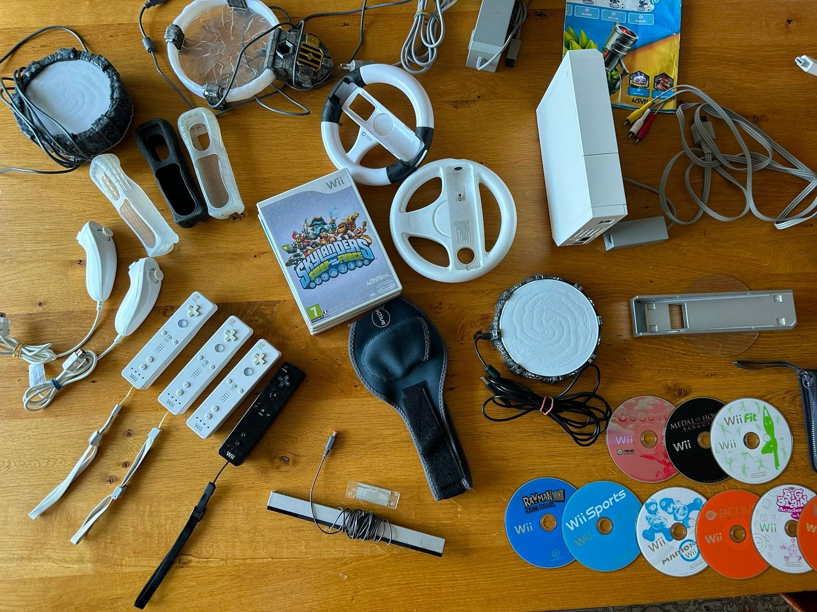 Nintendo Wii complete set incl. spellen en toebehoren, Ophalen of Verzenden, Gebruikt, Met 3 controllers of meer, Met stuurtje
