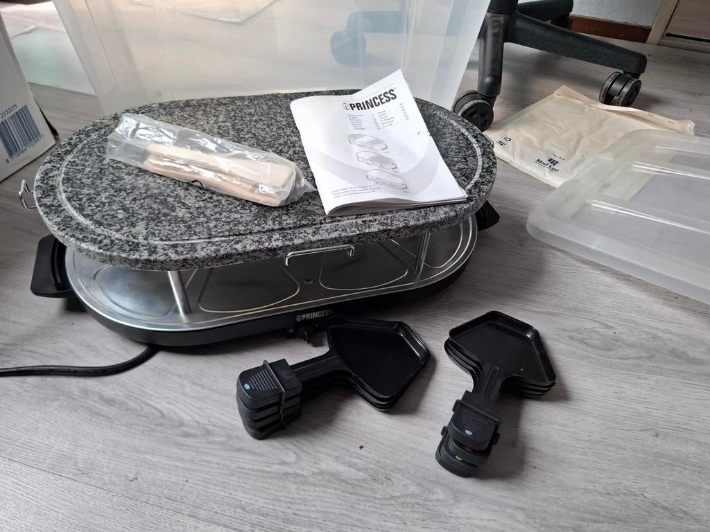 Princess Raclette Grill met Steenplaat en Opbergbak, Ophalen, Zo goed als nieuw, 4 t/m 7 personen