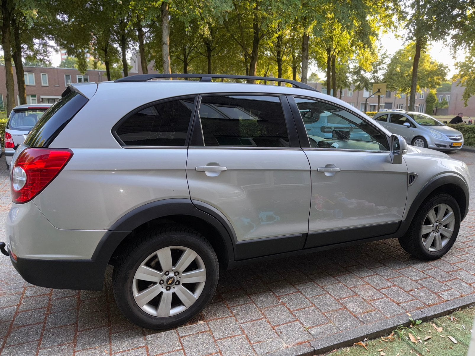 Chevrolet Captiva 3.2 4WD AUT 2008 Grijs, 1780 kg, 3195 cc, Zwart, 2000 kg