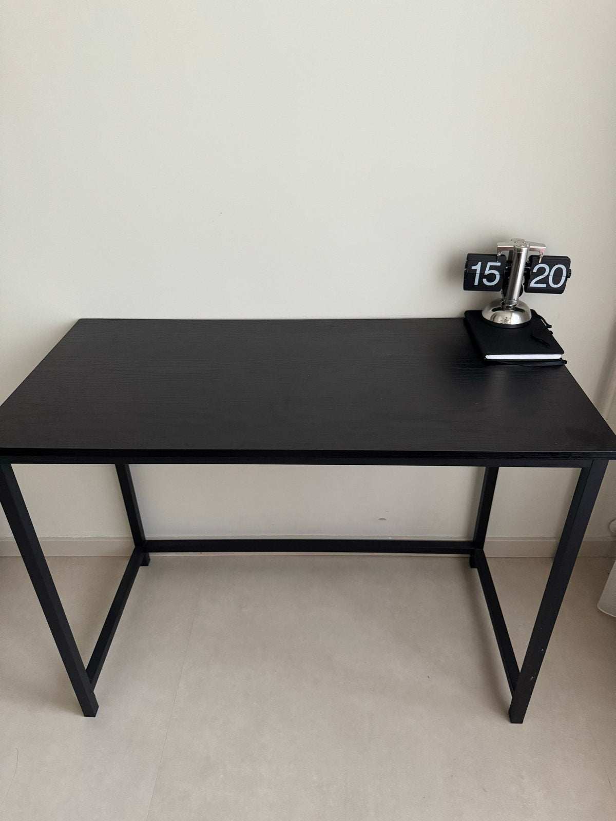 Zwart houten bureau - 100x50x75 cm, Ophalen of Verzenden, Zo goed als nieuw, Zwart, Hout
