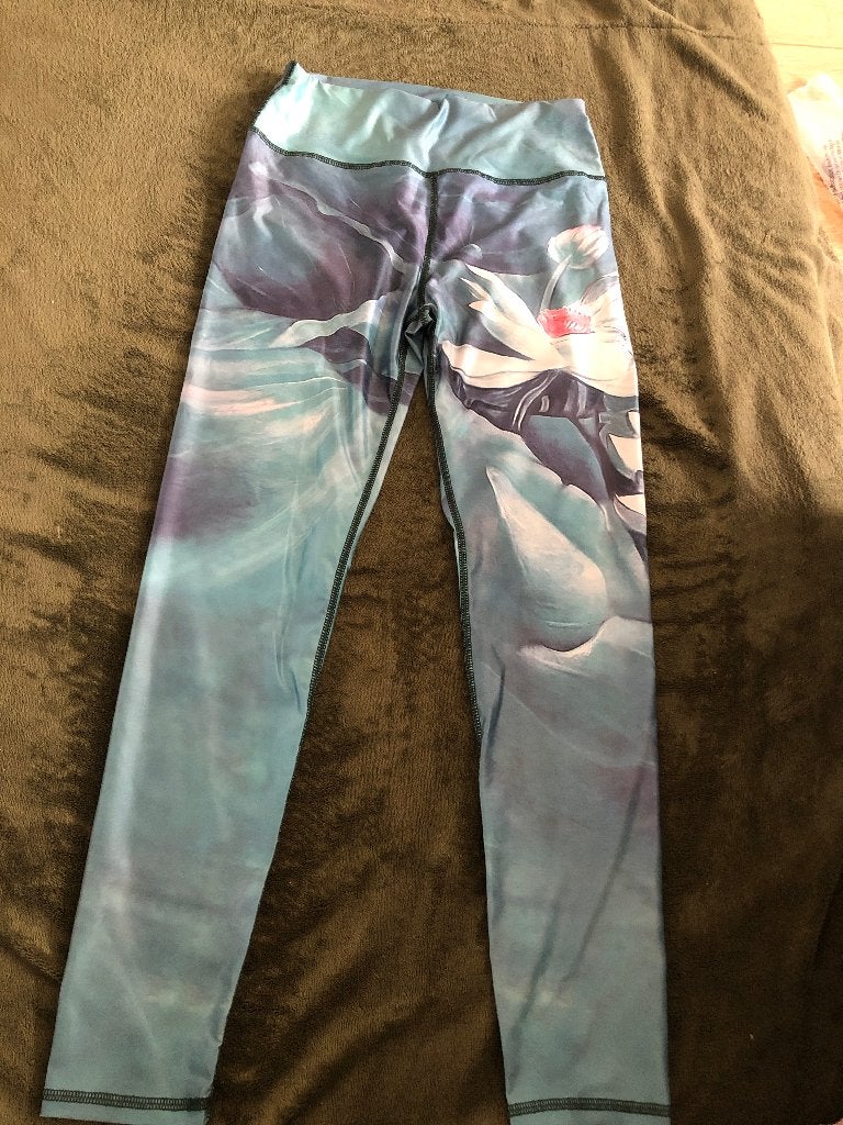 Gloednieuwe sportlegging met bloemenprint, Maat 38/40 (M), Meerkleurig, Nieuw, Ophalen of Verzenden